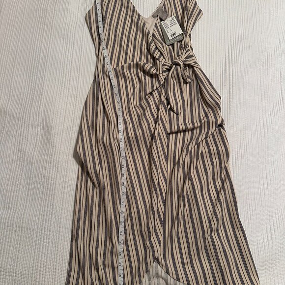 H&M V-Neck Striped Wrap Dress Size Small - Picture 7 of 8